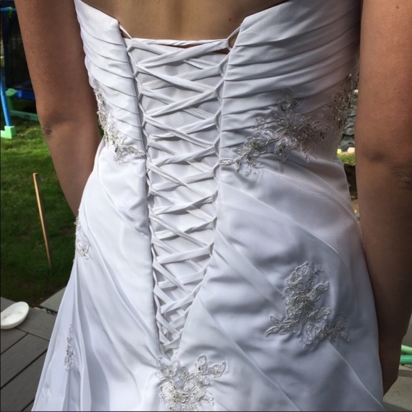 Isabella Chessari Beaded Strapless Wedding Dress Size 10 - Picture 3 of 8